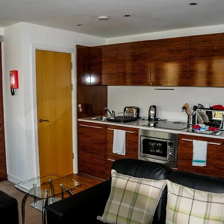 Marsh House Serviced * Bristol